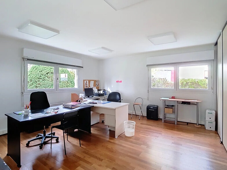 Local d'activités dans Fontenilles à vendre - Photo de l’immeuble – Image 3 sur 14