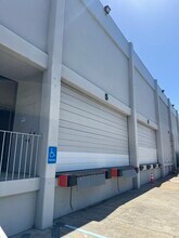 20456-20470 Corsair Blvd, Hayward, CA à louer Photo de l’immeuble– Image 2 sur 9