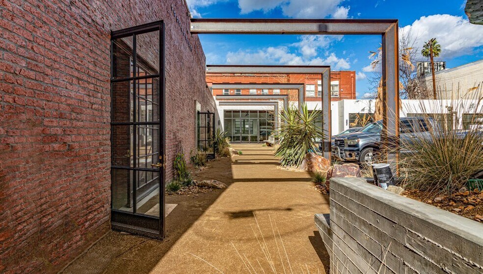 5015-5025 N Figueroa St, Los Angeles, CA à louer - Photo de l’immeuble – Image 2 sur 21