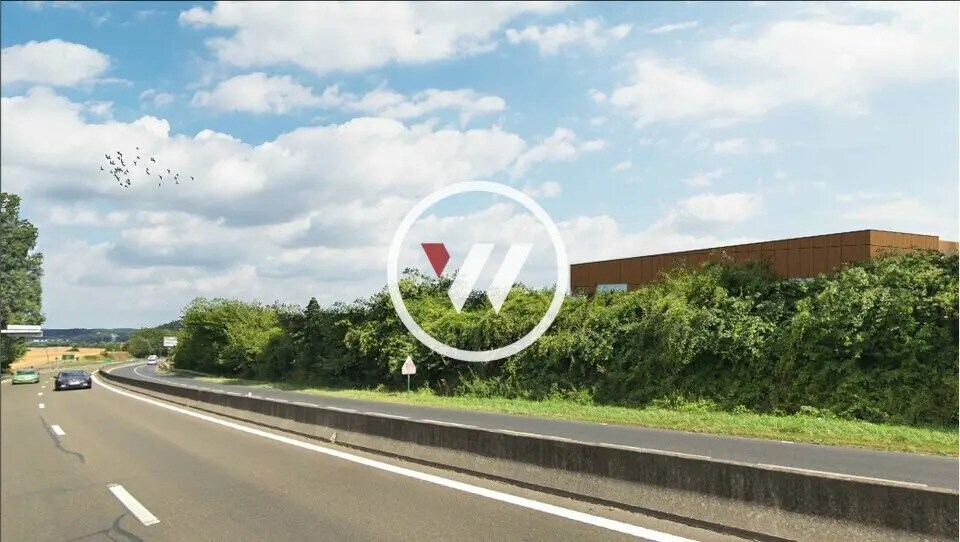 Industriel/Logistique dans Moisselles à vendre - Photo de l’immeuble – Image 2 sur 3