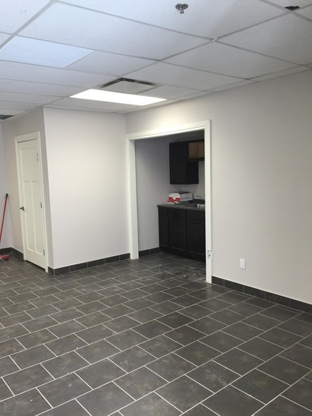 8800 Venture Av SE, Calgary, AB à vendre - Photo intérieure – Image 3 sur 48