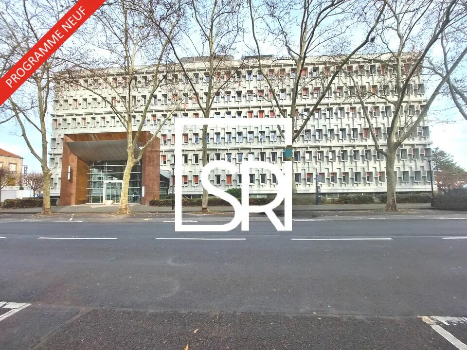 Bureau dans Clermont-Ferrand à louer Photo de l’immeuble– Image 1 sur 24