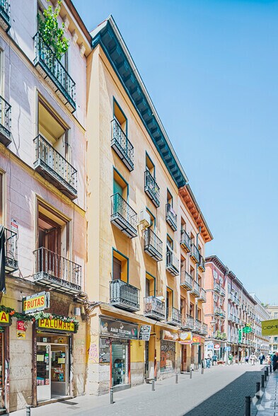 Calle Mesón de Paredes, 12, Madrid, Madrid à vendre - Photo de l’immeuble – Image 2 sur 3