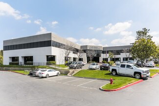 Plus de détails pour 160 S Old Springs Rd, Anaheim, CA - Bureau/Local commercial à louer