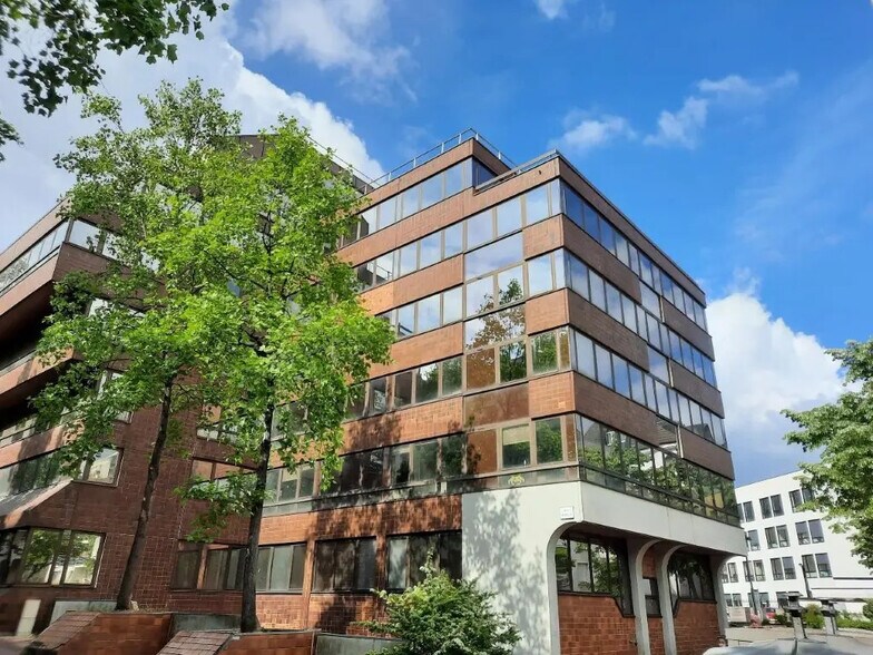 Bureau dans Rouen à louer - Photo de l’immeuble – Image 1 sur 13