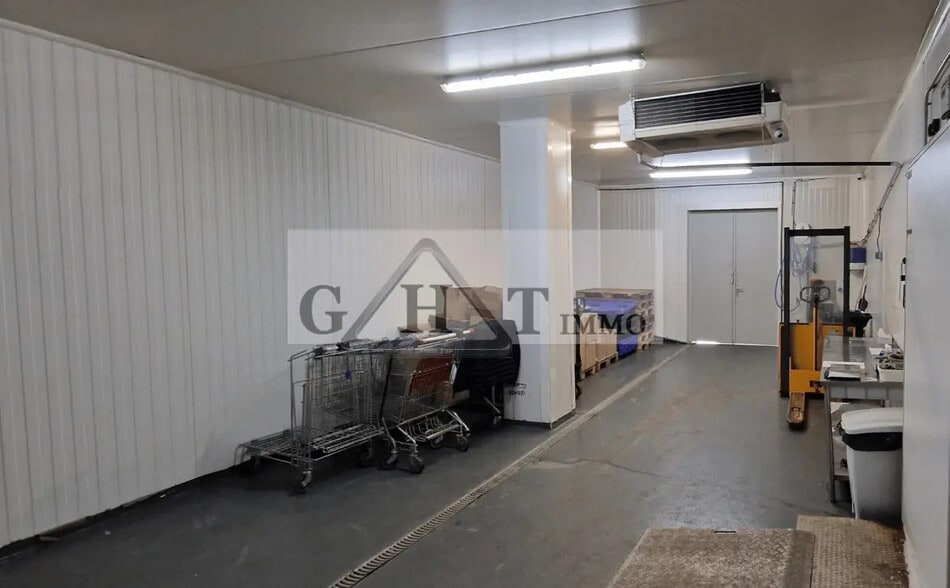 Industriel/Logistique dans Gennevilliers à vendre - Photo de l’immeuble – Image 3 sur 3