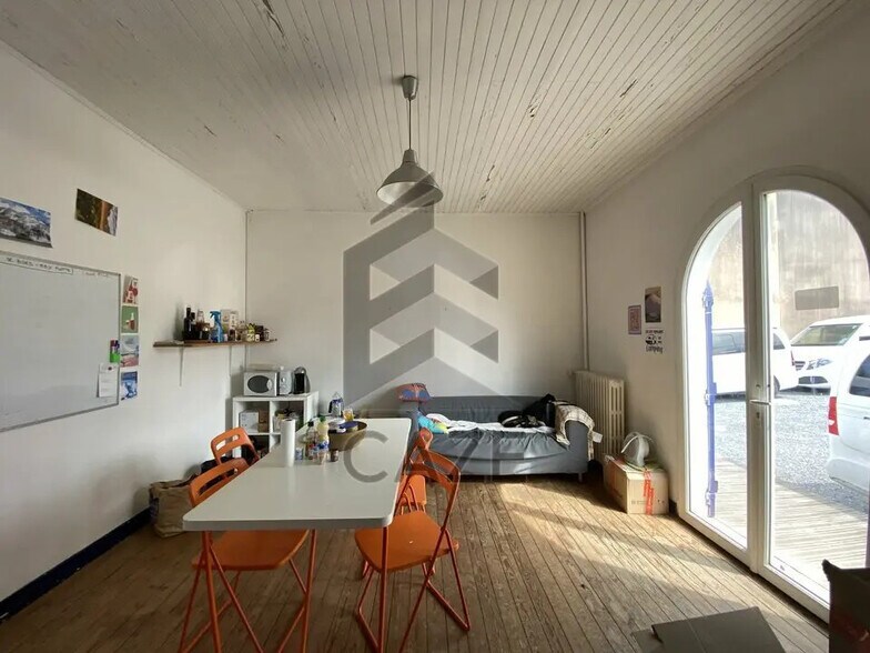 Bureau dans Eysines à louer - Photo de l’immeuble – Image 2 sur 4