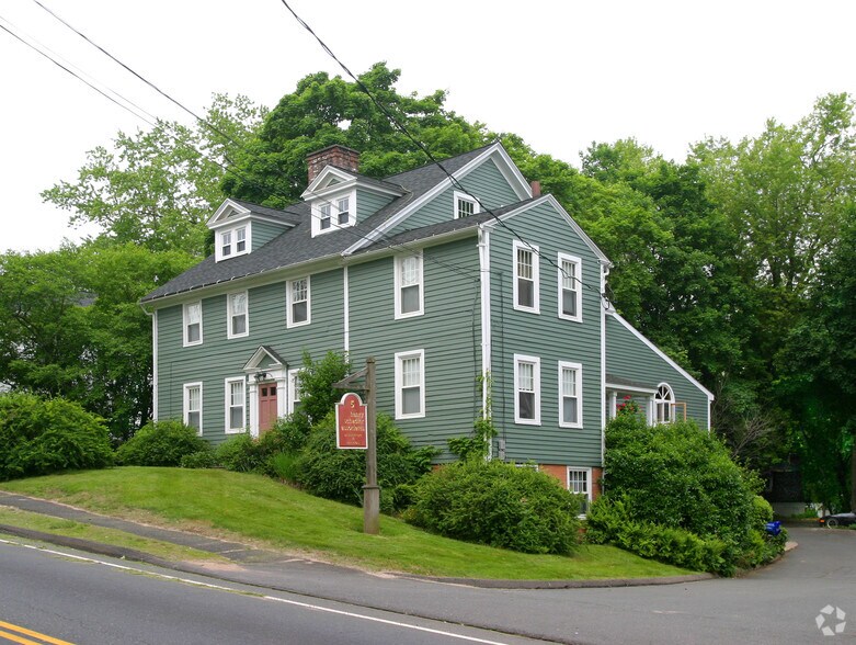 5 Waterville Rd, Farmington, CT à vendre - Photo principale – Image 1 sur 9