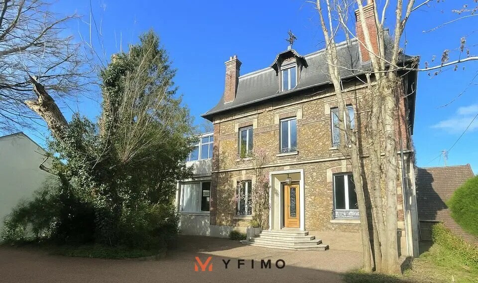 Bureau dans Mantes-la-Jolie à vendre - Photo de l’immeuble – Image 1 sur 6
