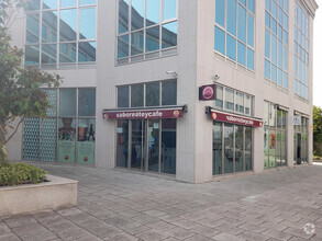 Local commercial dans Pozuelo de Alarcón, Madrid à louer Photo intérieure– Image 2 sur 2