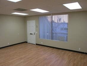 5875 El Cajon Blvd, San Diego, CA à louer Photo intérieure– Image 1 sur 8