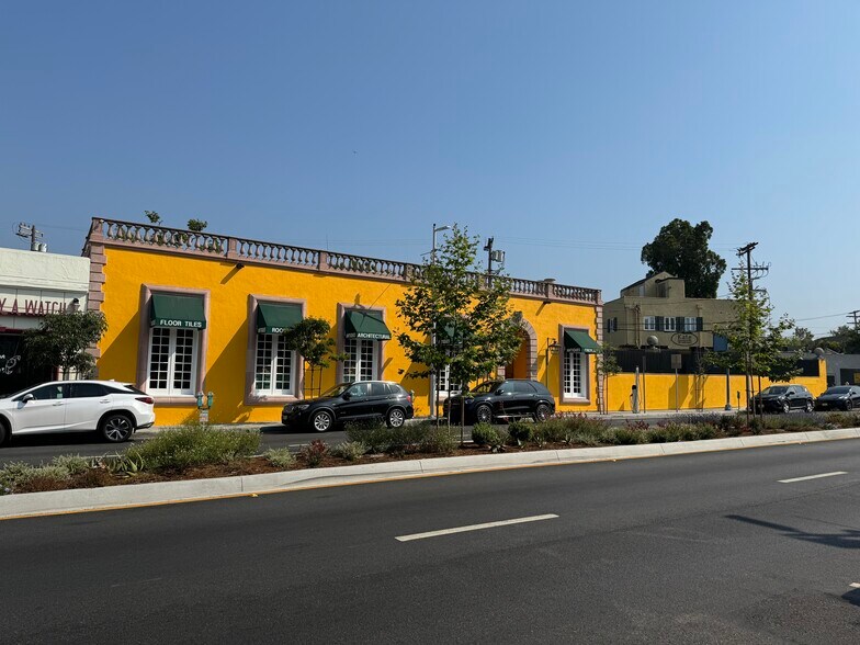 8435 Melrose Ave, West Hollywood, CA à vendre - Photo de l’immeuble – Image 3 sur 11