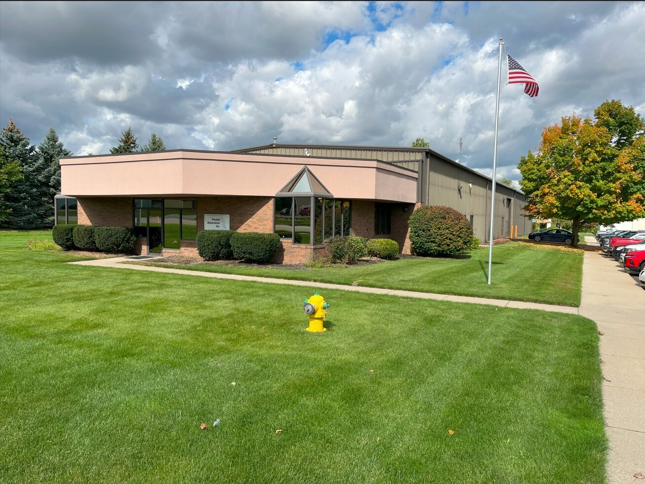 3387 E Bristol Rd portefeuille de 3 biens à vendre sur LoopNet.fr Photo principale– Image 1 sur 16