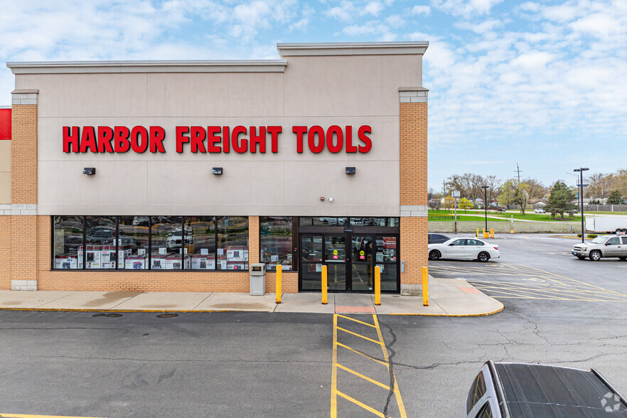 1557-1559 Irving Park Rd, Hanover Park, IL à vendre - Photo de l’immeuble – Image 3 sur 6