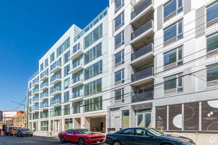 37-24 33rd St, Long Island City, NY à louer - Photo principale – Image 1 sur 4