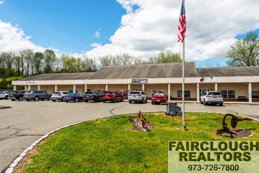 11 Route 15, Lafayette, NJ à vendre - Photo de l’immeuble – Image 2 sur 26