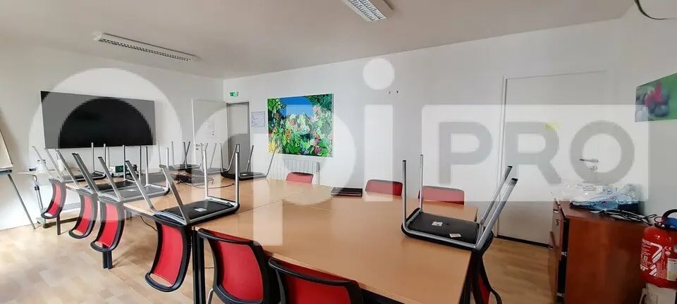Bureau dans Saint-Brieuc à louer - Photo de l’immeuble – Image 2 sur 5