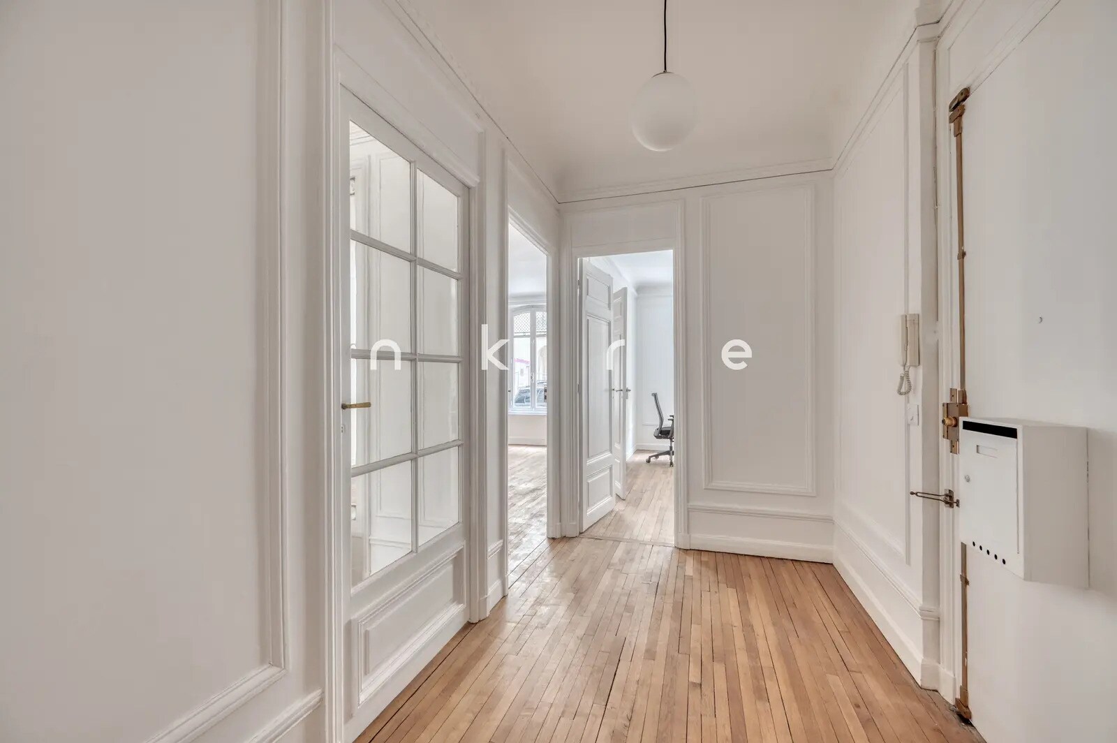 Immeuble residentiel dans Paris à vendre Photo intérieure– Image 1 sur 17