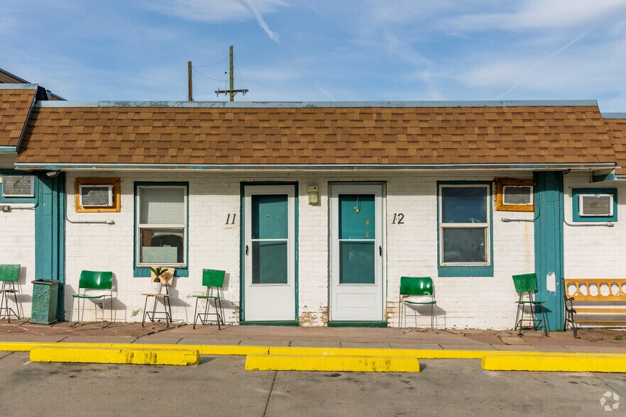 7013 W Colfax Ave, Lakewood, CO à vendre - Photo de l’immeuble – Image 3 sur 15