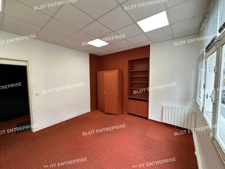 Bureau dans Rennes à louer - Photo de l’immeuble – Image 2 sur 6