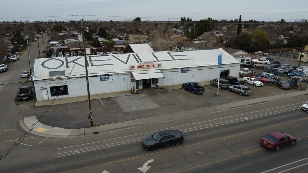 4515 E Main St, Stockton, CA à vendre - Photo de l’immeuble – Image 3 sur 9