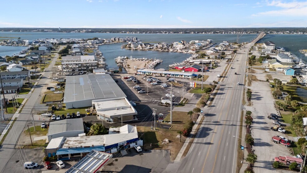 311 Atlantic Beach Cswy, Atlantic Beach, NC à vendre - Photo de l’immeuble – Image 2 sur 14