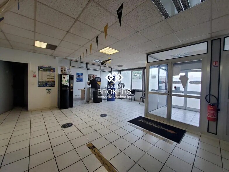 Industriel/Logistique dans Charvonnex à louer - Hall d’entrée – Image 3 sur 4