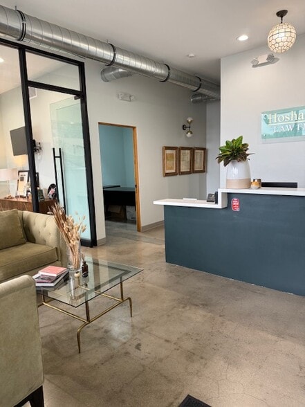 1407 W Magnolia Blvd, Burbank, CA à louer - Photo intérieure – Image 3 sur 12