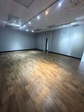 16558 SE McLoughlin Blvd, Milwaukie, OR à louer Photo intérieure– Image 1 sur 5