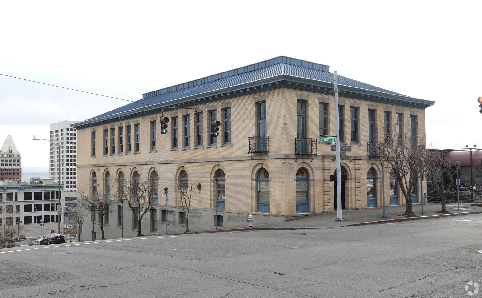 1101 S Fawcett Ave, Tacoma, WA à louer Photo principale– Image 1 sur 6