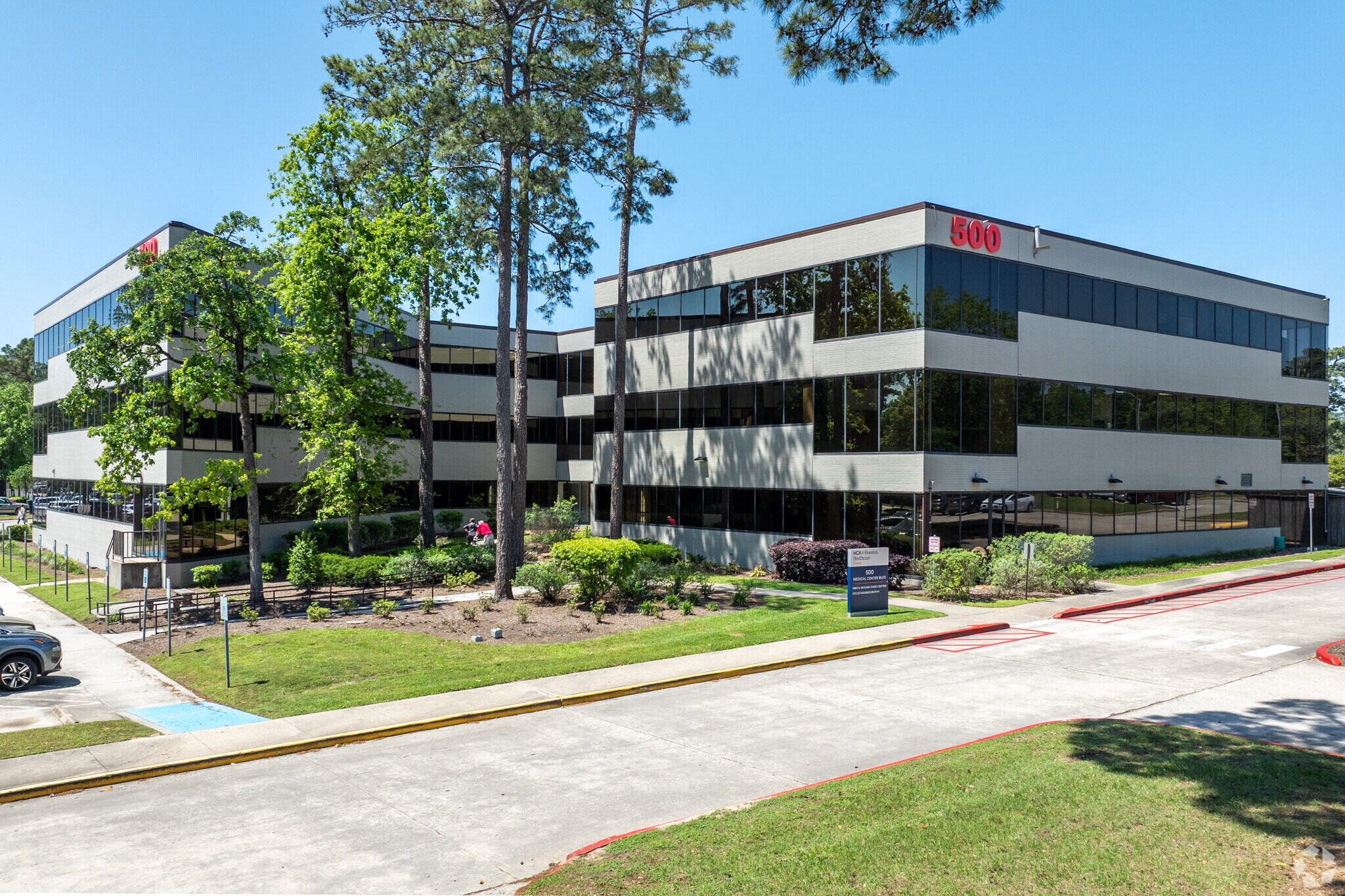 500 Medical Center Blvd, Conroe, TX à louer Photo principale– Image 1 sur 5