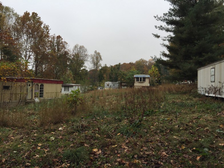 422 Stanley & Shawnee Trailer Park portefeuille de 2 biens à vendre sur LoopNet.fr - Photo principale – Image 2 sur 2