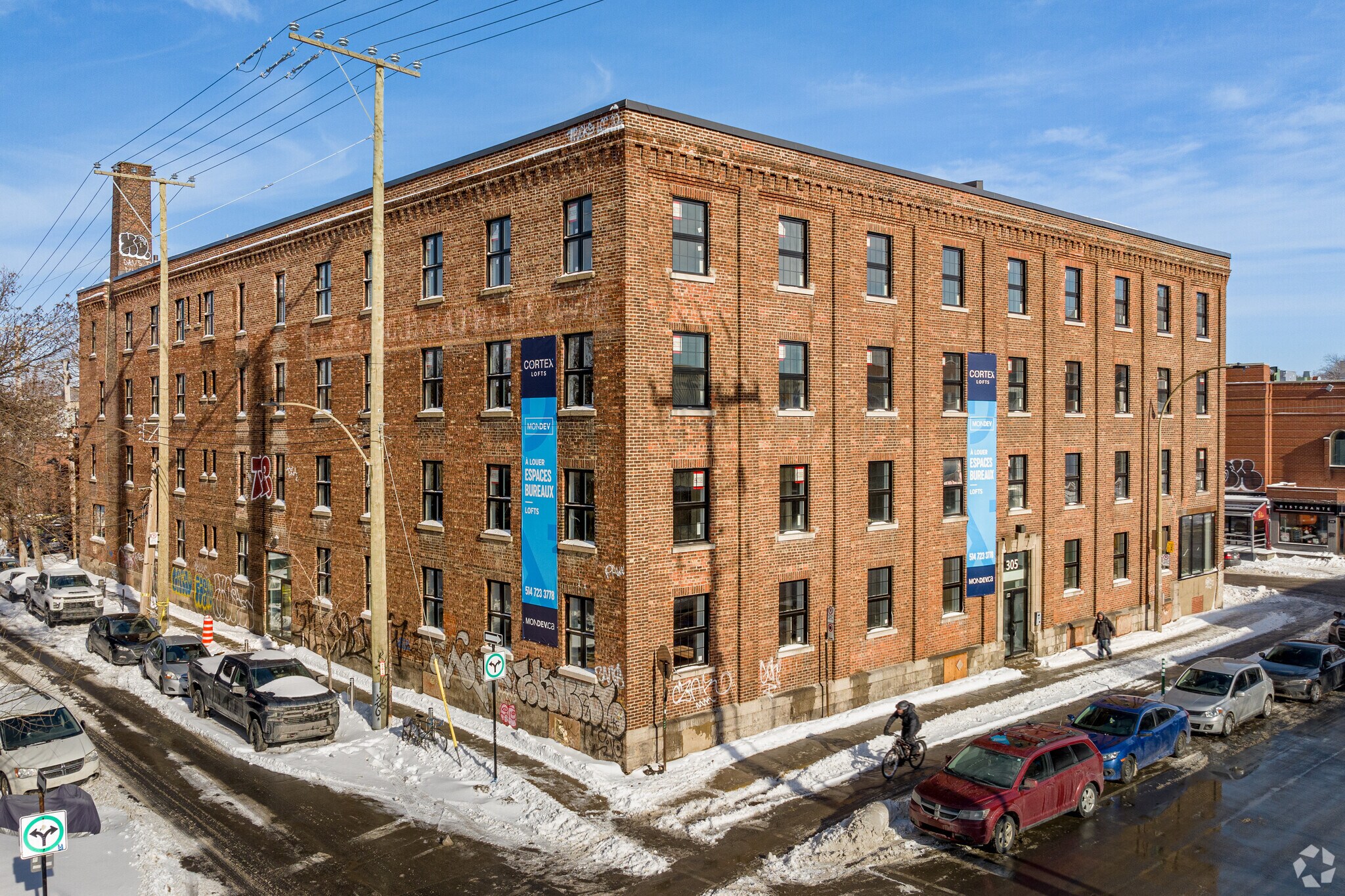 305 Rue De Bellechasse, Montréal, QC à louer Photo de l’immeuble– Image 1 sur 14
