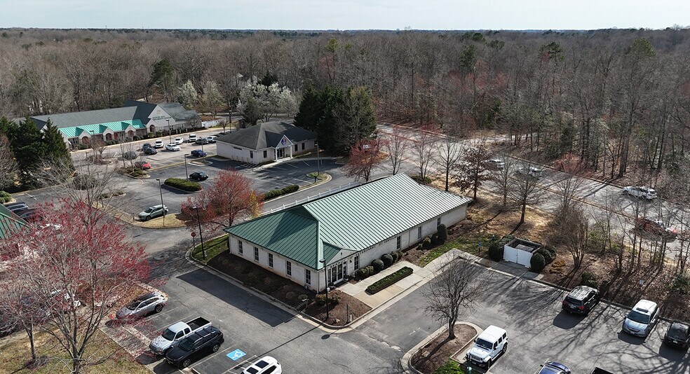 6901 Chital Dr, Midlothian, VA à louer - Photo de l’immeuble – Image 2 sur 5