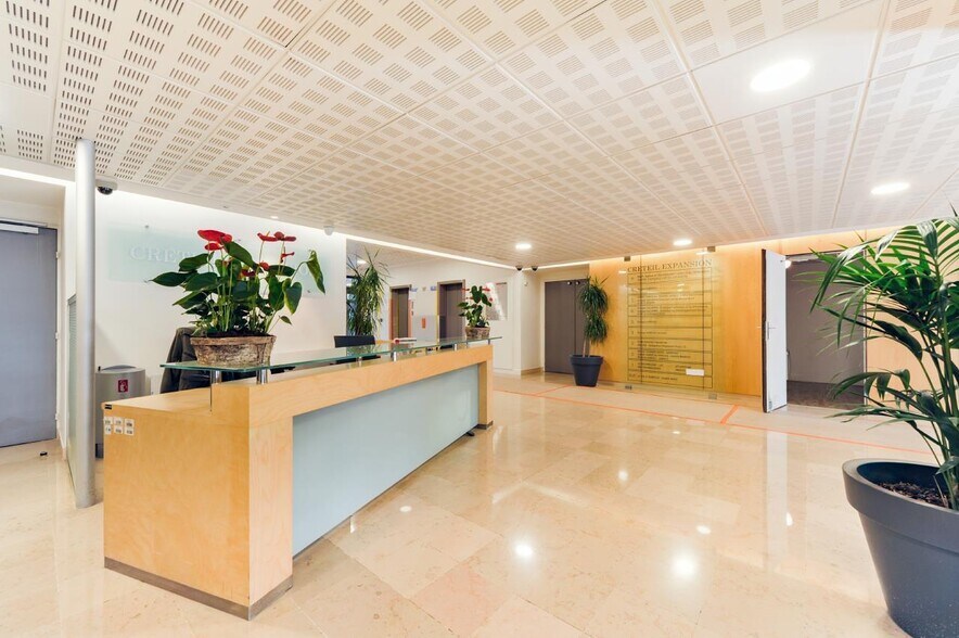 9-11 Rue Georges Enesco, Créteil à louer - Hall d’entrée – Image 2 sur 8