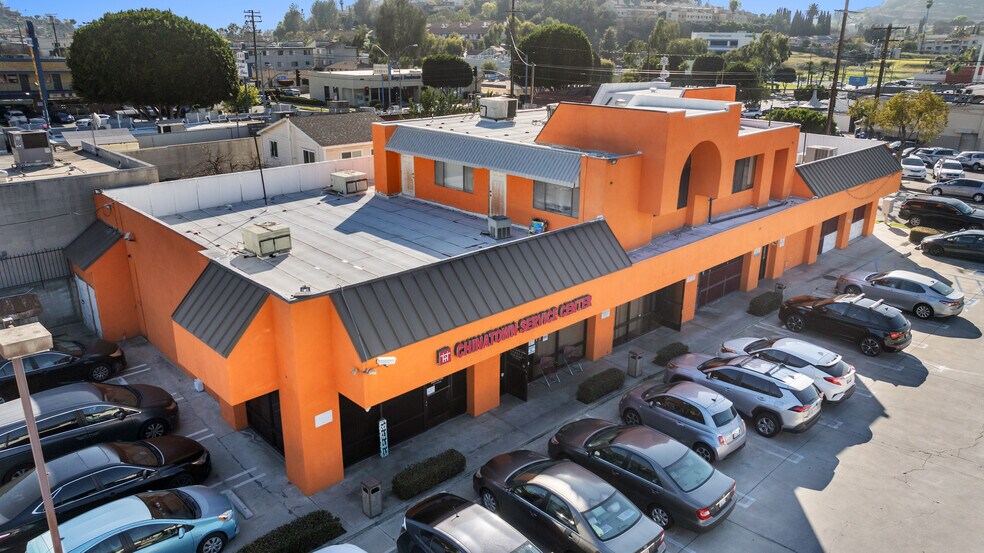 112 N Chandler Ave, Monterey Park, CA à vendre - Photo de l’immeuble – Image 3 sur 12