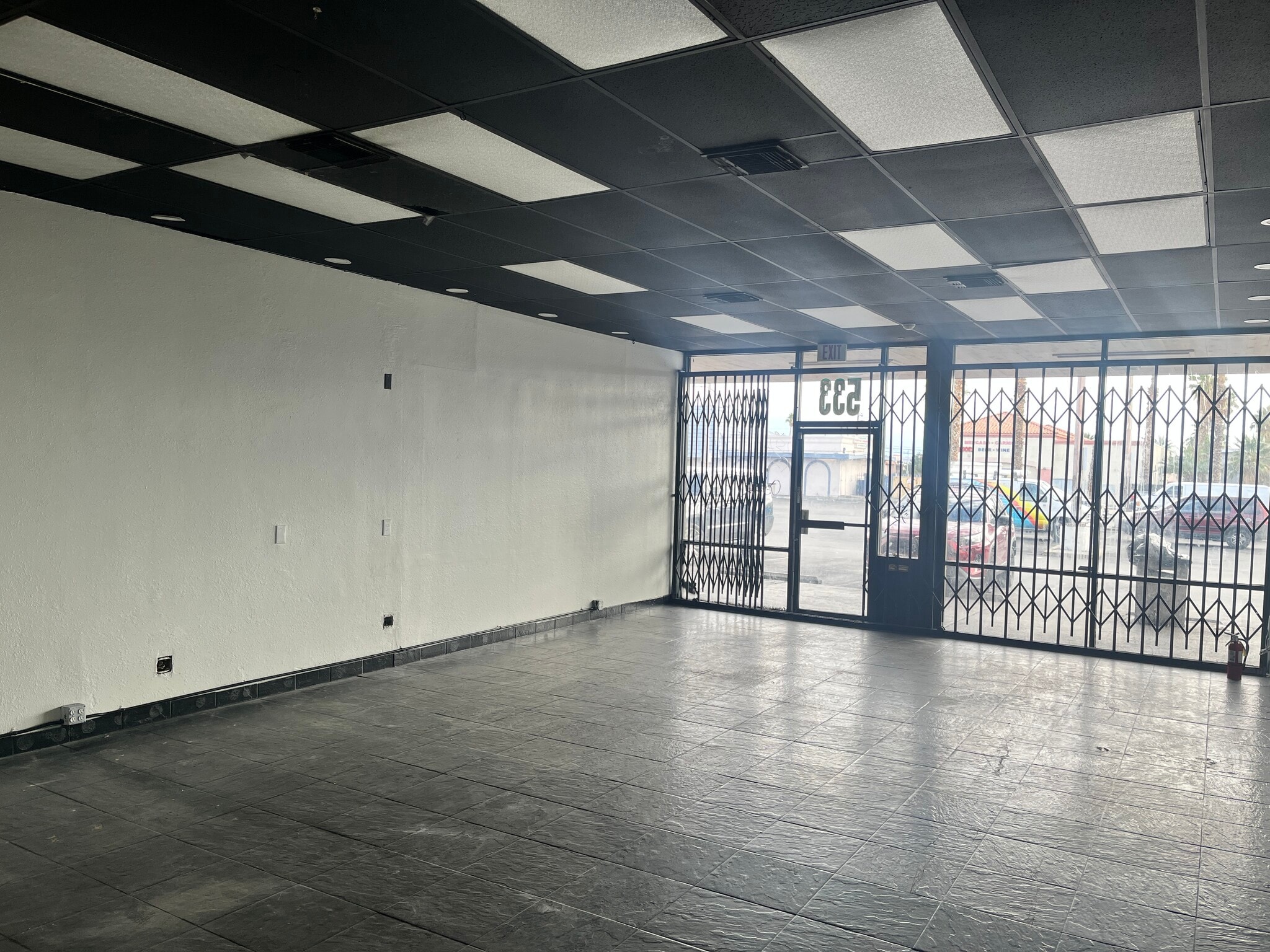 525-577 E Twain Ave, Las Vegas, NV à louer Photo intérieure– Image 1 sur 4