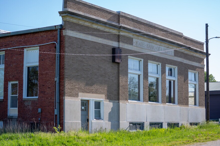 501 Webster St, Liberty, NE à vendre - Photo de l’immeuble – Image 3 sur 7