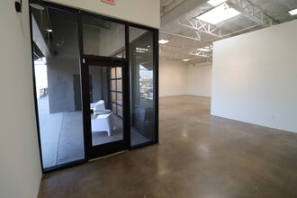 1305 Wycliff Ave, Dallas, TX à louer Photo intérieure– Image 2 sur 5