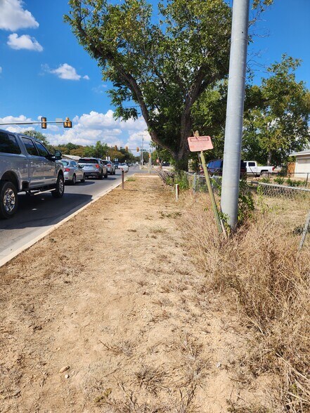 3 Commercial Assets portefeuille de 3 biens à vendre sur LoopNet.fr - Autre – Image 2 sur 6