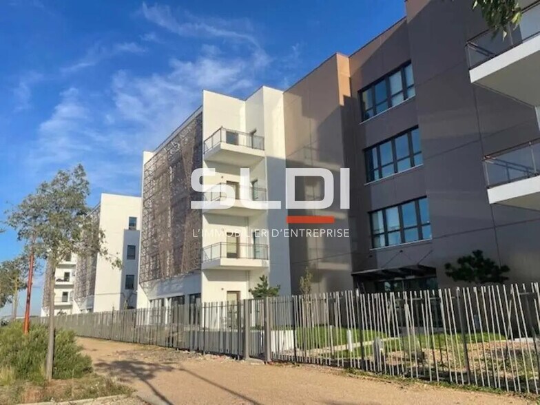 Bureau dans Genas à vendre - Photo de l’immeuble – Image 1 sur 4