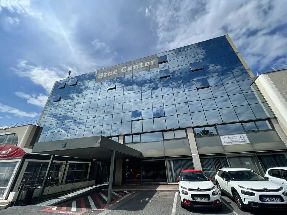 Bureau dans Carros à louer Photo de l’immeuble– Image 1 sur 6