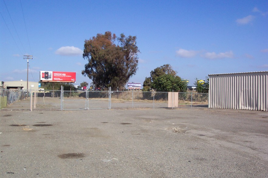 1243-1270 Deevon Loop, Modesto, CA à louer - Photo de l’immeuble – Image 3 sur 5