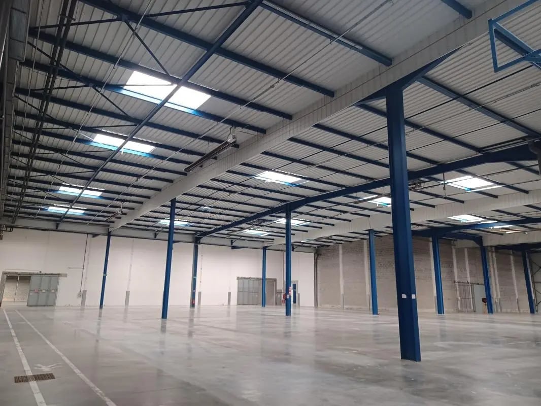 Industriel/Logistique dans Miribel à louer Photo de l’immeuble– Image 1 sur 4