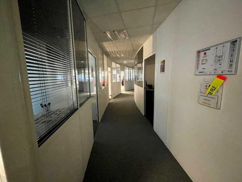 Bureau dans Rouen à louer - Photo de l’immeuble – Image 2 sur 3