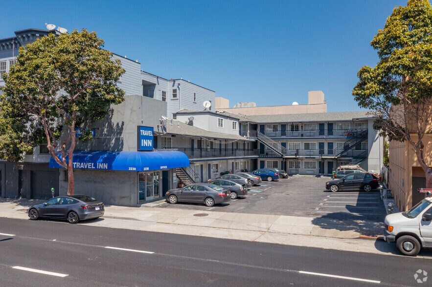 2230 Lombard St, San Francisco, CA à vendre - Photo principale – Image 1 sur 3