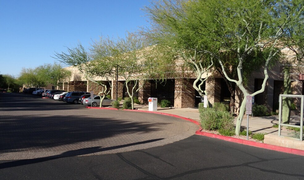 16611 N 91st, Scottsdale, AZ à louer - Photo de l’immeuble – Image 2 sur 4