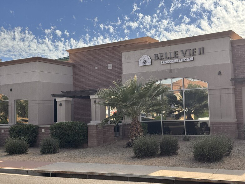 4260 N Drinkwater Blvd, Scottsdale, AZ à louer - Photo de l’immeuble – Image 2 sur 24