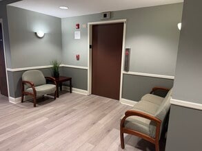 655 Shrewsbury Ave, Shrewsbury, NJ à louer Photo de l’immeuble– Image 2 sur 13