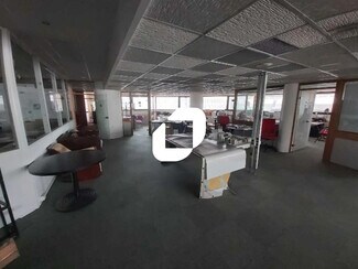 Plus de détails pour Bureau, Local commercial à louer